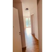 Nachmieter 2,5 Zimmerwohnung mit 2 Balkonen und Gartenfläche - Freiburg im Breisgau Haslach