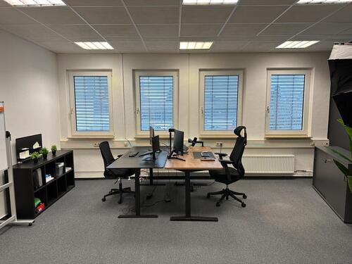 Foto - Voll ausgestattetes Büro zur Untervermietung (ab sofort-5 Monate)
