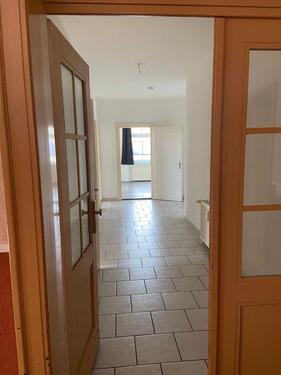 Foto - Schöne, helle 2 Raum Wohnung mit Einbauküche und Stellplatz