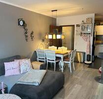 Gepflegte EG-Wohnung mit zwei Zimmern sowie Terrasse und EBK - Guldental