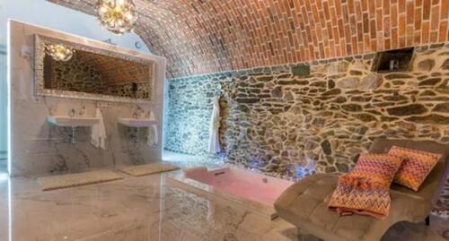 Foto - Luxusapartment mit Whirlpool - 350,00 EUR Kaltmiete,