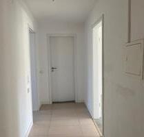 Gemütliche 2-Zimmer-Dachgeschosswohnung mit Gartenmitbenutzung. - Krefeld Dießem