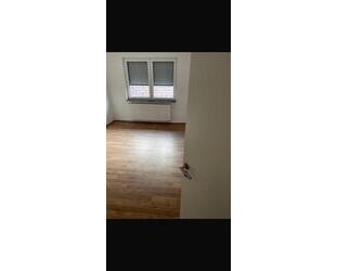 Wohnung 4 Zimmer in Offenburg - 1.200,00&nbsp;EUR Kaltmiete, ca.&nbsp; 101,00&nbsp;m&sup2; in Offenburg (PLZ: 77656) Elgersweier