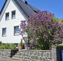 Kleines Einfamilienhaus - 290.000,00&nbsp;EUR Kaufpreis, ca.&nbsp; 85,00&nbsp;m&sup2; in Herborn (PLZ: 35745)