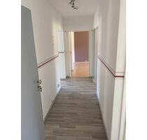 3 Zimmerwohnung, Einbauküche, Bad und Terrasse - Bayreuth Meyernberg