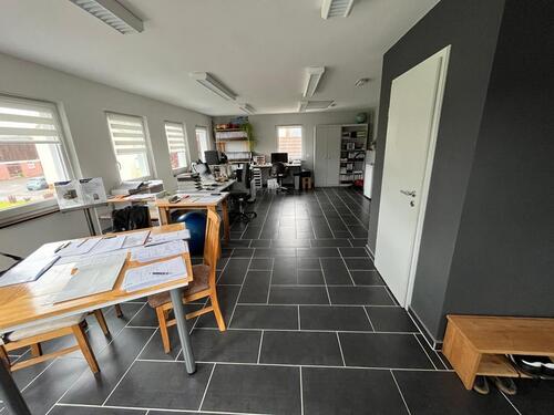 Foto - Büro Gewerbefläche - 560,00 EUR Kaltmiete,