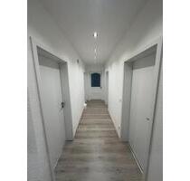 Frisch sanierte & klimatisierte Dachgeschosswohnung in Ohligs - Solingen