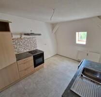 2-Raum Dachgeschoss Wohnung EBK Dusche WC sofort verfügbar - Ilmenau