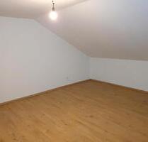 3-Zimmer-Dachgeschosswohnung in ruhiger Lage zu vermieten - Zell am Harmersbach