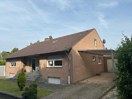 Foto - Freistehendes, großzügiges Haus mit Ausbaureserve zu verkaufen