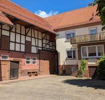 Einfamilienhaus mit landwirtschaftlichen Nebengebäuden - Rotenburg an der Fulda