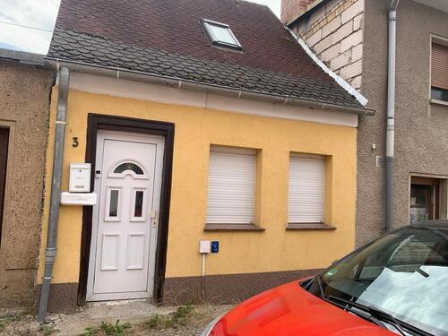 Foto - Einfamilienhaus mit Innenhof ausgebautem Dachgeschoss in Zörbig