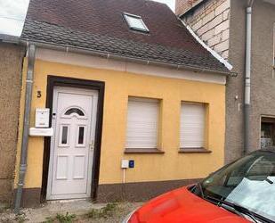 Einfamilienhaus mit Innenhof ausgebautem Dachgeschoss in Zörbig