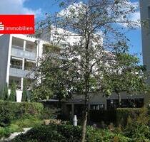 Gepflegte 2-Zimmer-Seniorenwohnung mit Balkon im repräsentativen Lilienpalais - Darmstadt