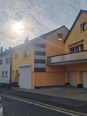 Foto - modernes Reihenhaus, ruhiger Lage.