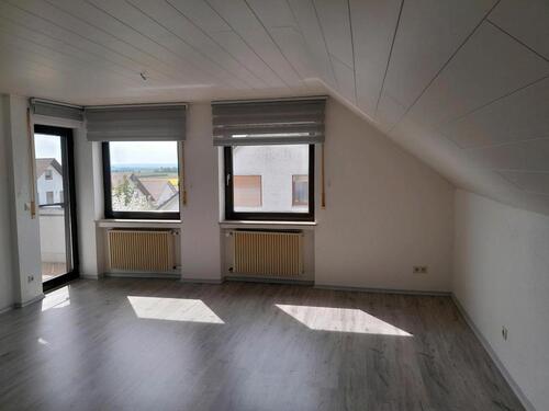 Foto - Dachgeschoss Wohnung, Warmmiete,
