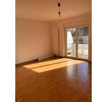 Helles Zimmer mit Balkon in WG | April–Juni 2026 - Stuttgart Birkach