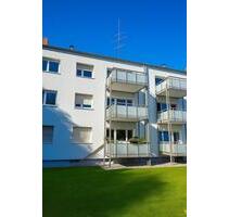 ERSTBEZUG, Kernsanierte 2-Zi.-Wohnung mit Balkon & Loggia - Wörth am Rhein