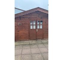 Reihenmittelhaus in Detmold- mit Balkon, Terrasse, Stellplatz