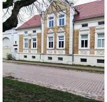 Haus mit 2 Wohnungen im EG mit zur Zeit 113,31m² ,39249 Pömmelte. - Barby