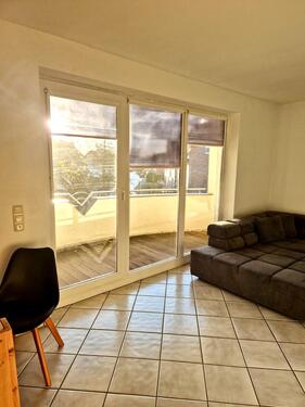 Foto - Helle 3-Zi-OG-Whg mit Balkon im 4-Parteien Haus zu vermieten