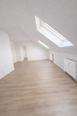 Foto - 2 Zimmer Dachgeschoßwohnung zur Miete in Duisburg