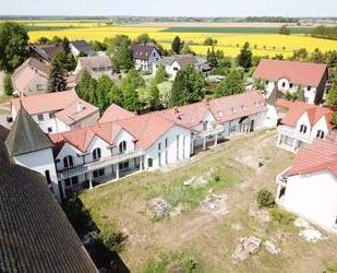 *Imposanter Neubau - Gebäudekomplex - Baujahr 2003 - märchenhaft* - Annaburg