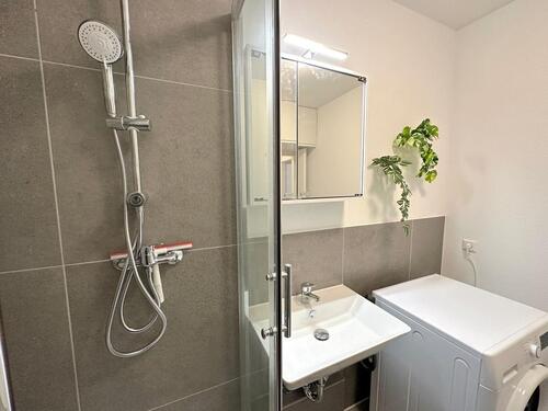 Foto - Letztes freies Zimmer in moderner Mädels-WG !!!