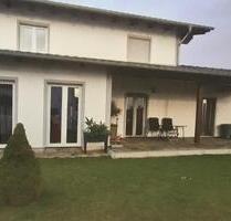 Doppelhaushälfte zur Miete - 1.250,00&nbsp;EUR Kaltmiete, ca.&nbsp; 145,00&nbsp;m&sup2; in Osterhofen (PLZ: 94486)