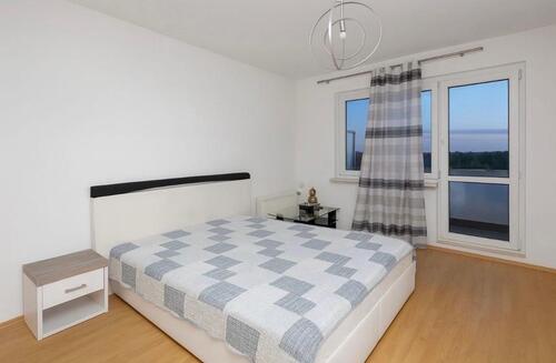 Foto - Großzügige, helle und möblierte 4-Raum-Wohnung mit Balkon und Panoramablick ins Grüne in Breitenheerda bei Rudolstadt – verkehrsgünstig zwischen Arnstadt, Erfurt und Weimar gelegen