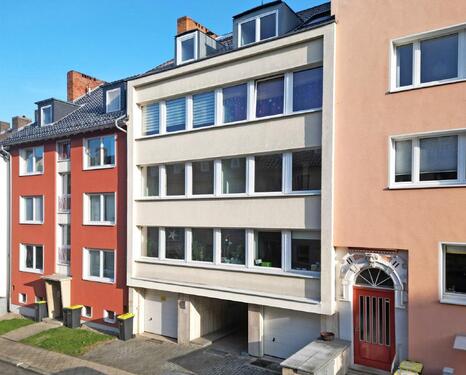 Foto - Kassel-Mitte: Freie, geräumige 3,5-Zimmer-Wohnung im 1. Obergeschoss