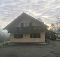 EFH ruhige Lage - 1.350,00&nbsp;EUR Kaltmiete, ca.&nbsp; 180,00&nbsp;m&sup2; in Schwarzach (PLZ: 94374)