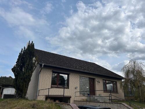 Foto - Einfamilienhaus mit Ausbaufähigen Dachboden