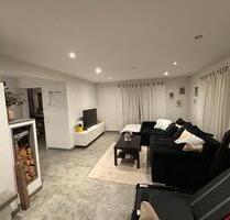 Einfamilienhaus mit Einliegerwohnung und Pool - Hartheim am Rhein