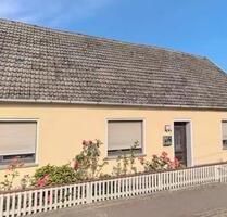 Haus mit Scheune und Garten - 95.000,00&nbsp;EUR Kaufpreis, ca.&nbsp; 135,00&nbsp;m&sup2; in Klötze (PLZ: 38486)