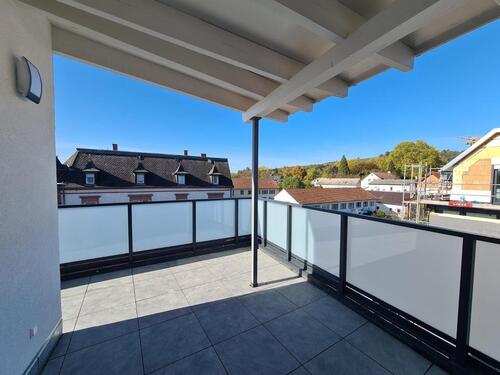 Foto - Tolle 3-Zimmer-Penthouse-Wohnung mit 2 Balkonen und Einbauküche
