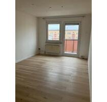 Helle 4 Zimmer Wohnung in Leutzsch mit Balkon, ruhige Lage - Werder (Havel)