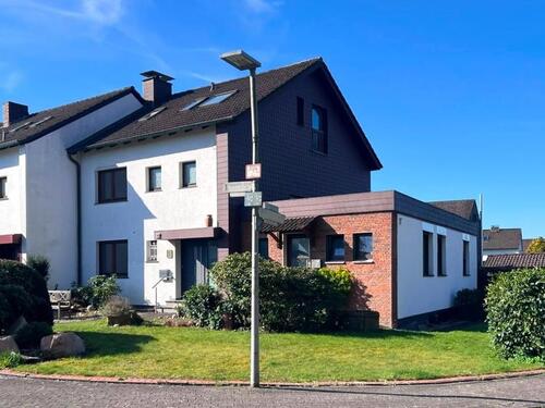 Foto - Wohnhaus mit separatem Anbau in DornbergBabenhausen