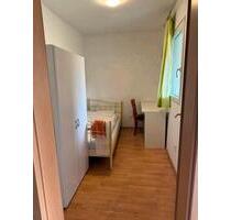 Zimmervermittlung - 35,00 EUR Kaltmiete, in Hannover (PLZ: 30419) Herrenhausen-Stöcken