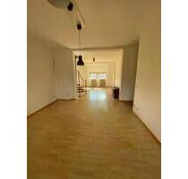 Attraktive 2-Zimmer-Maisonette-Wg in denkmalgeschütztem Altbau - Krefeld Cracau