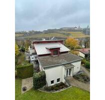 Exklusive 3-Zimmer-Wohnung mit großem Balkon und Festungsblick - Würzburg