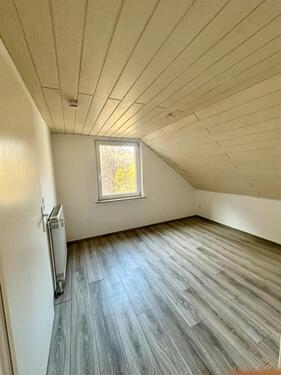 Foto - 5 Zimmer Dachgeschoßwohnung zur Miete in Bad Dürkheim