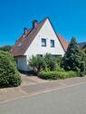 Foto - Großes Zweifamilienhaus, Garten und Garage Stadtrand Blomberg