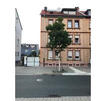 Helle 3-Zimmer-Wohnung mit Balkon, Einbauküche & Möblierung - Mannheim Käfertal