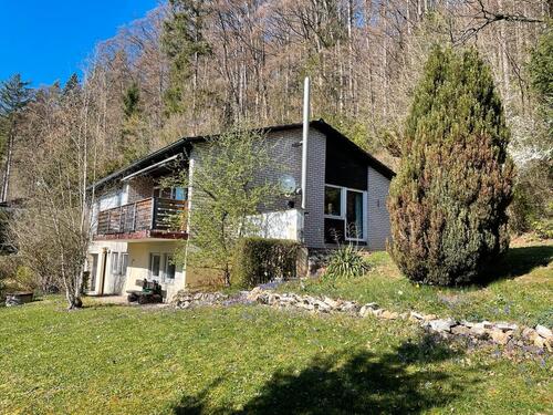 Foto - Ein-Zweifamilienhaus Egloffstein 210 qm Wohnfläche 1097 qm Grund