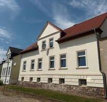Attraktives Bauernhaus mit 3 Wohneinheiten und großem Entwicklung - Hohe Börde