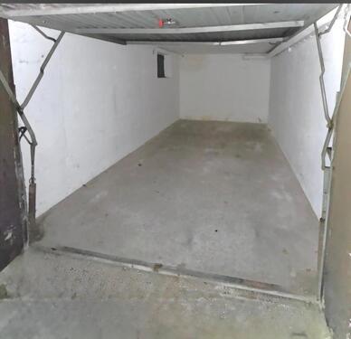 Foto - Große Garage ab sofort für längerfristig zu vermieten!