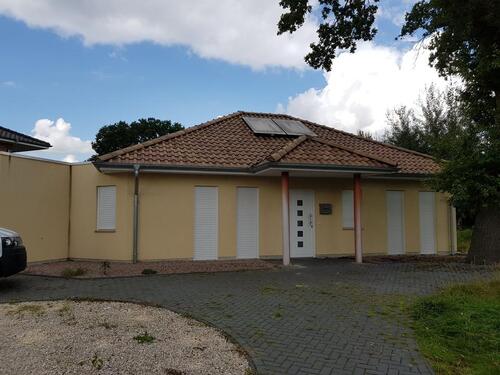 Foto - Freistehendes Bungalow mit Garten