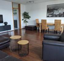 Möblierte 3-Zimmer Penthouse-Wohnung mit Dachterrasse und Tiefg - Stuttgart Birkach