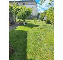 Doppelhaushälfte mit Nebengebäude und Doppelgarage - Bad Saulgau